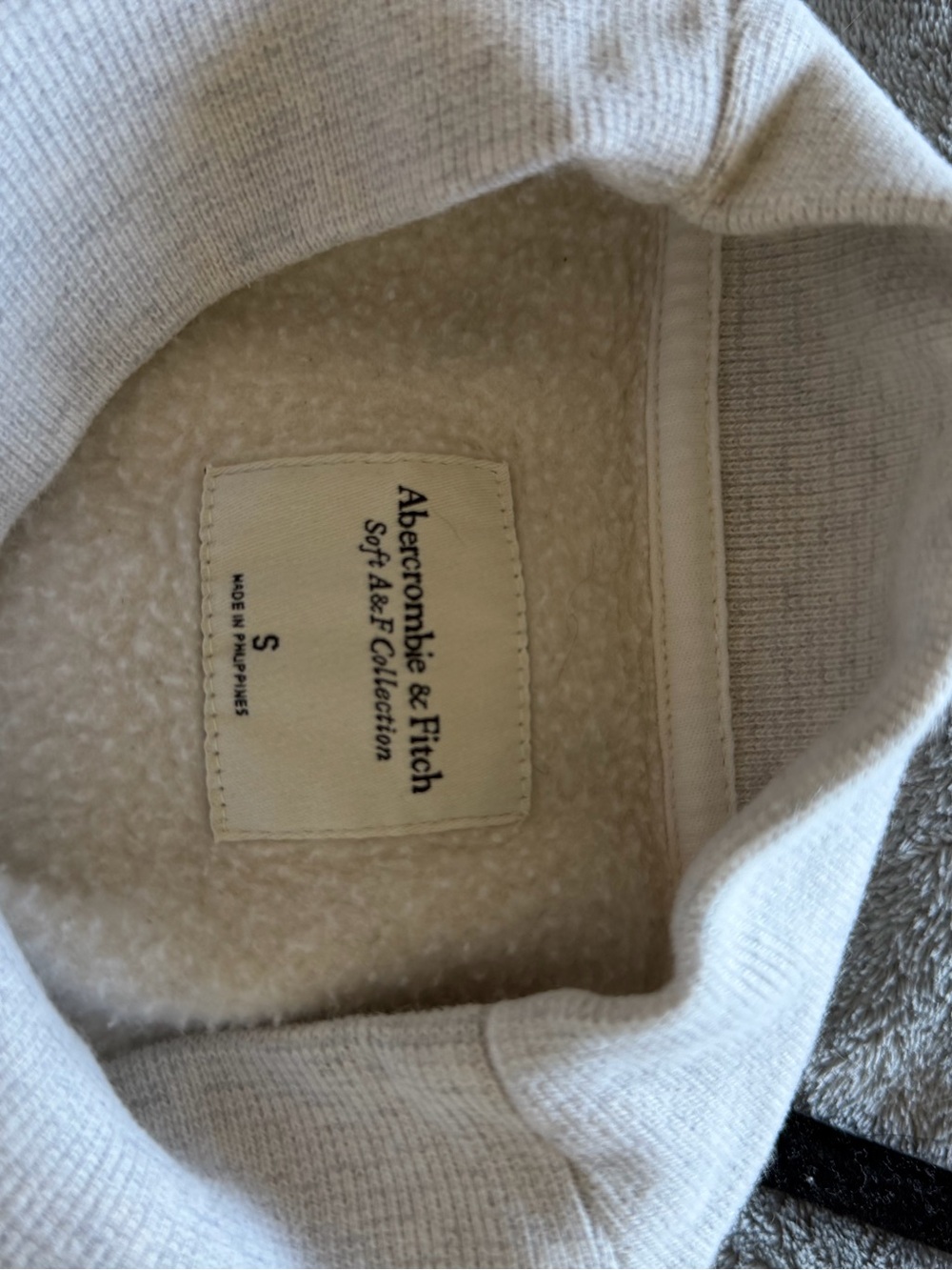 Abercrombie Mockneck - Picture 2 of 4